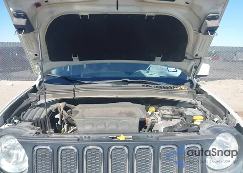 2017 Jeep Renegade Latitude Fwd из США, поврежденный, VIN ZACCJABB0HPG28905